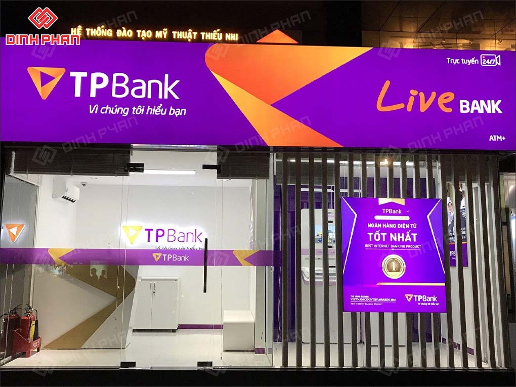 bảng hiệu ngân hàng TPbank