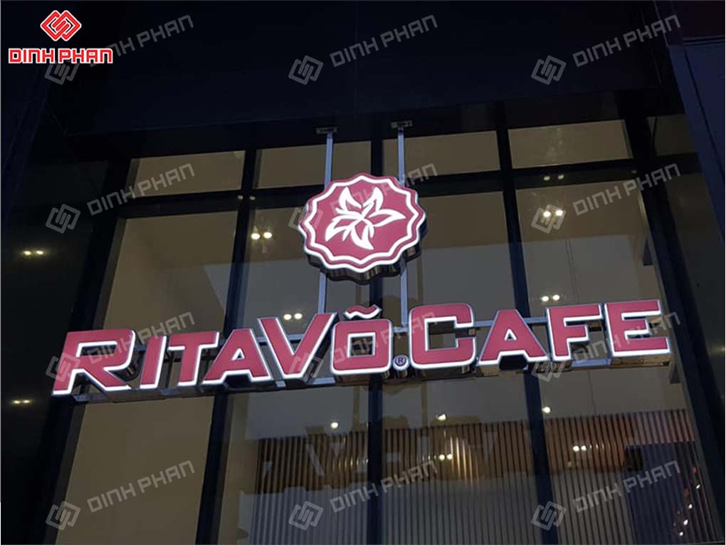 Bảng hiệu mica hút nổi Rita Võ Cafe