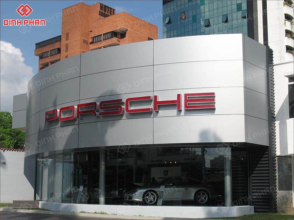 showroom Porsche