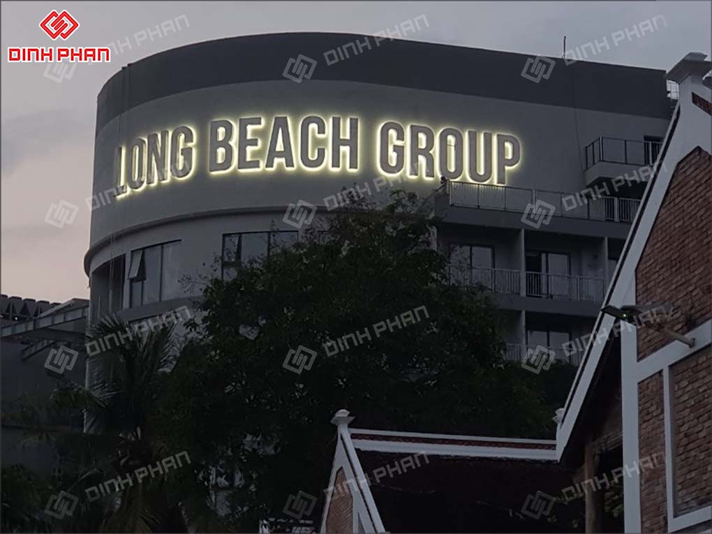 Bảng hiệu Long Beach Phú Quốc