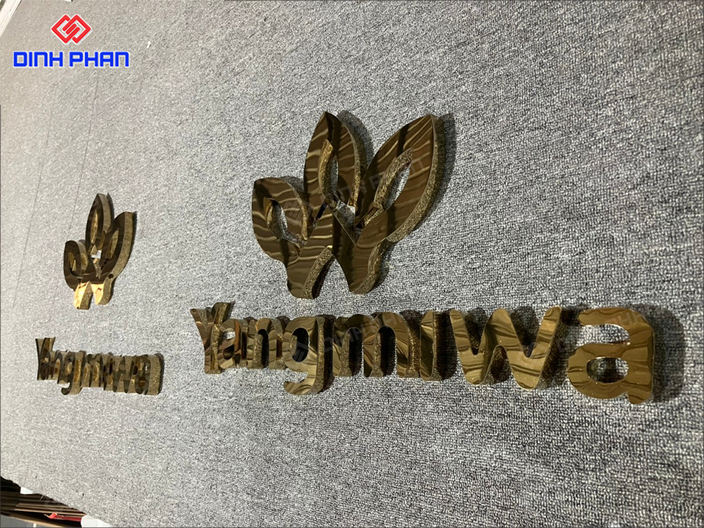Bảng hiệu chữ inox vàng gương