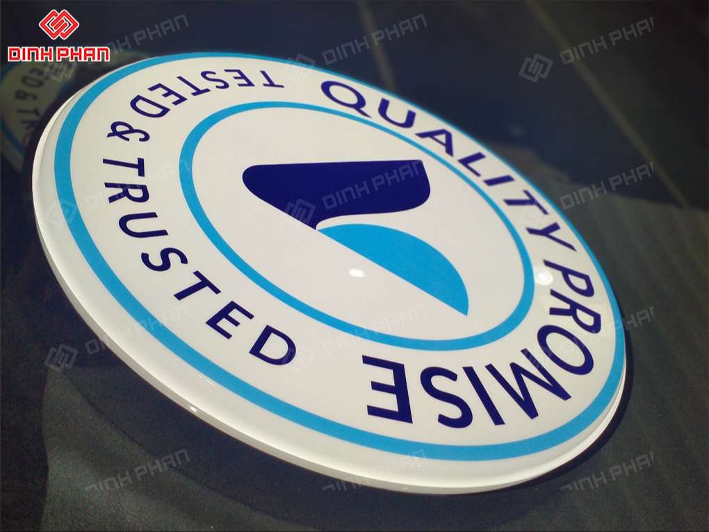 Hộp đèn hút nổi