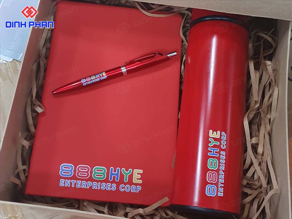 In tem nhãn dán lên ấn phẩm của doanh nghiệp