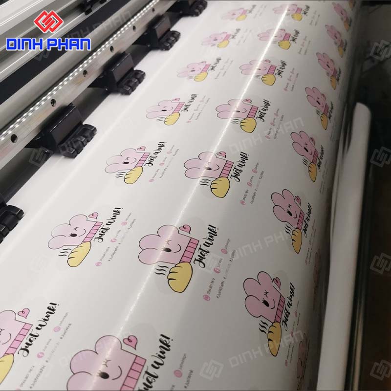 Tem decal trong suốt