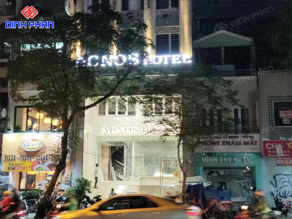 Làm Bảng Hiệu Acnos Hotel sang trọng, sáng đẹp Bảng hiệu khách sạn