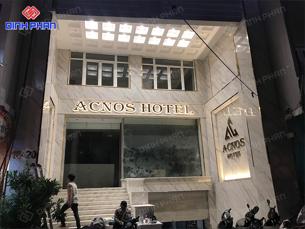 Bảng Hiệu Acnos Hotel