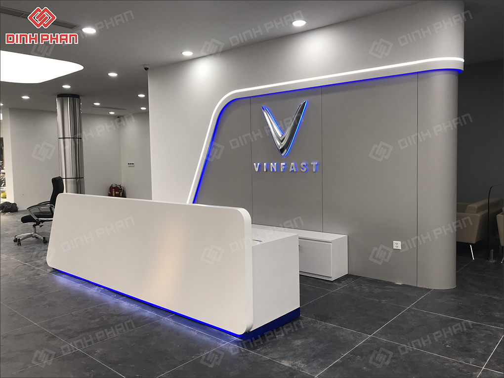 Bảng hiệu trong showroom